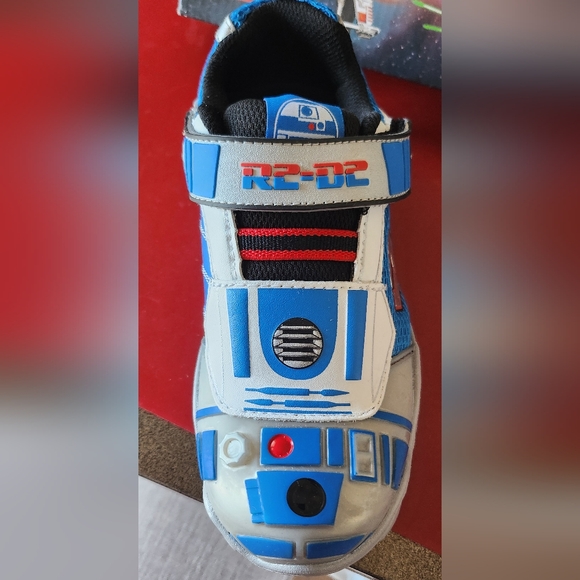R2D2 Shoes - Picture 3 of 7